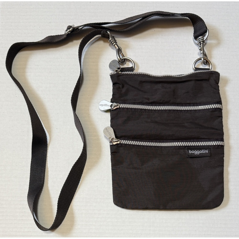 BAGGALLINI - Brown Adjustable Strap Crossbody Travel Purse Hip Bag - Size 9.5x7"